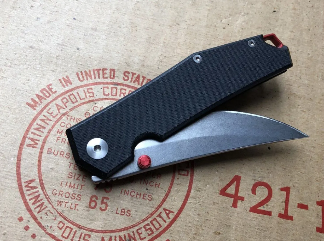 Ace Clyde Black G10