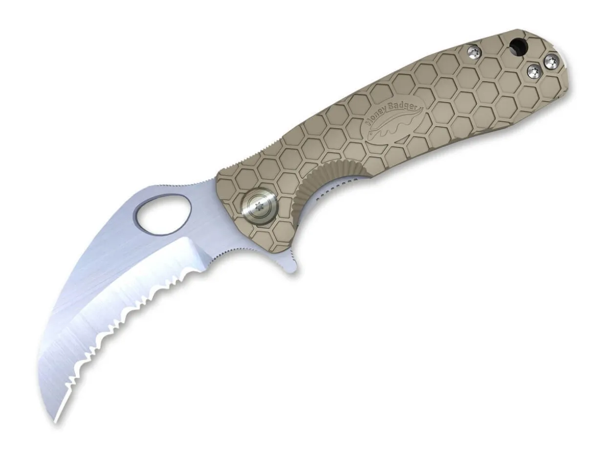 Claw Medium Tan Serrated